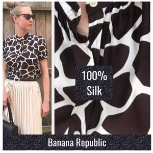 🏆Host Pick 🎊Banana Republic giraffe button up.